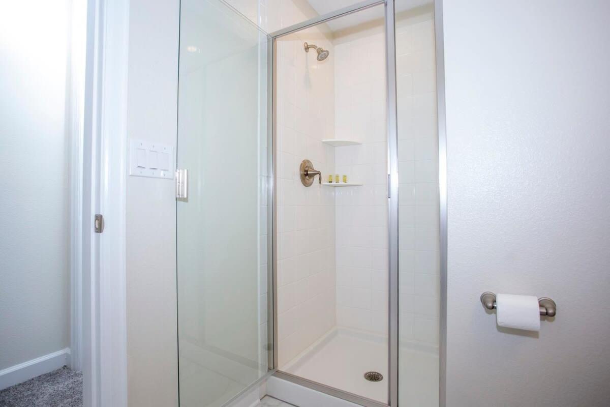 Casa vacanze Wonderful 5 Bedroom W/ Pool Close To 4801
